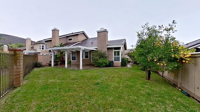 Building Photo - 806 S Sapphire Ln