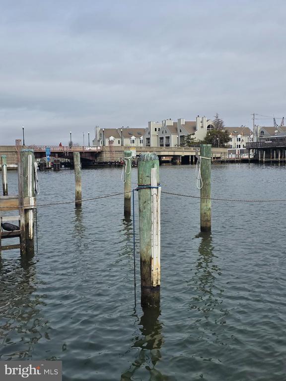 Building Photo - 204 Market Square