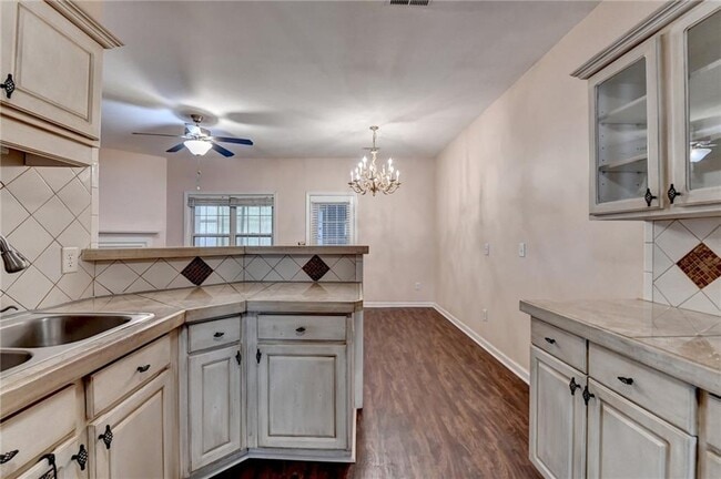 Building Photo - 3426 Town Square Dr NW