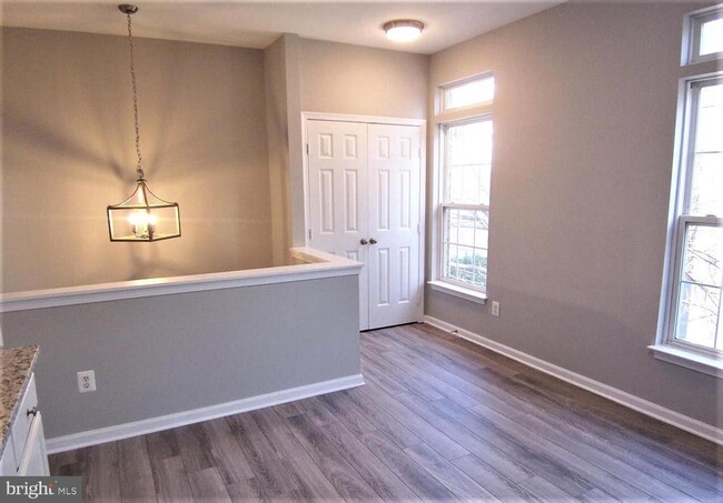 Building Photo - 12401 Benjamin Hill Ln