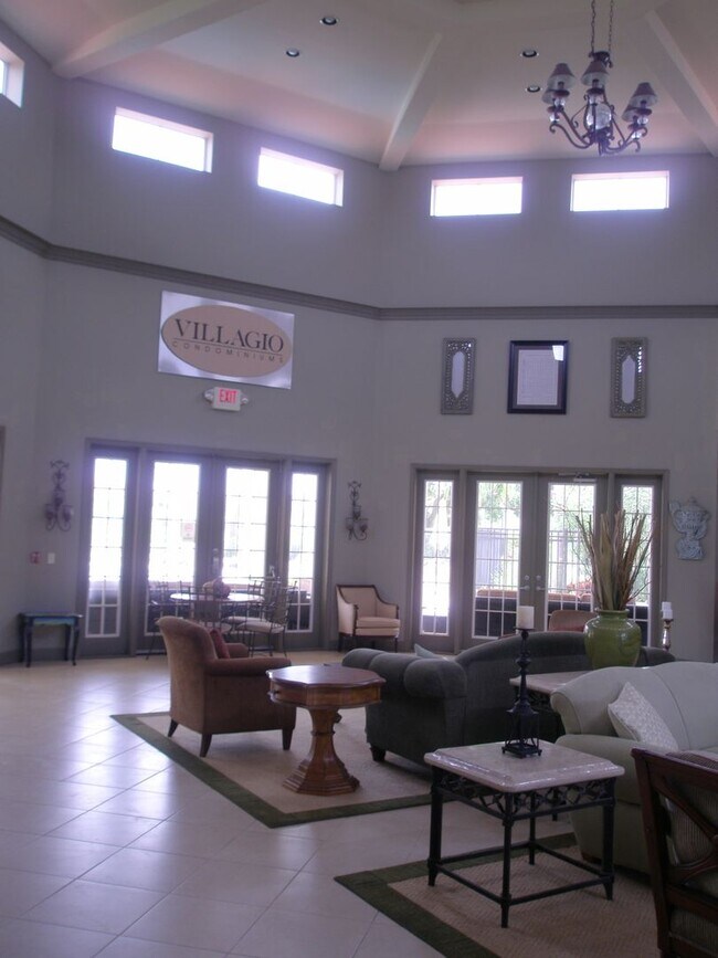 Building Photo - Seasonal/short term only 2/2 ground floor condo downtown Sarasota at Villagio!