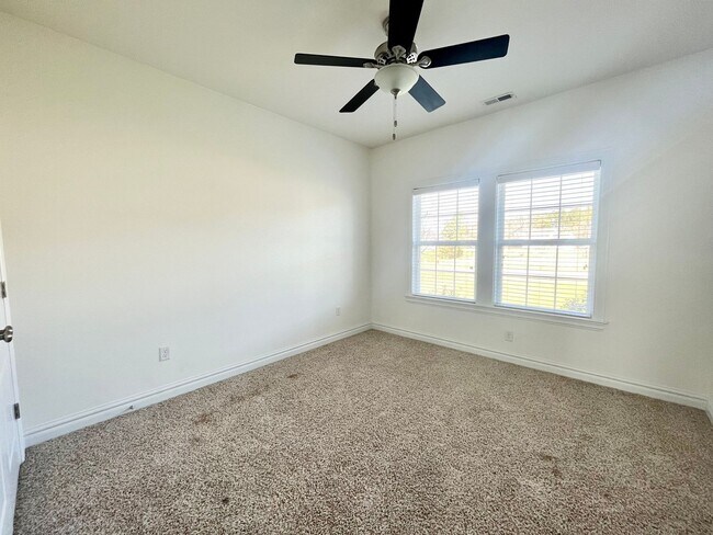 Building Photo - 150 Travis Blvd