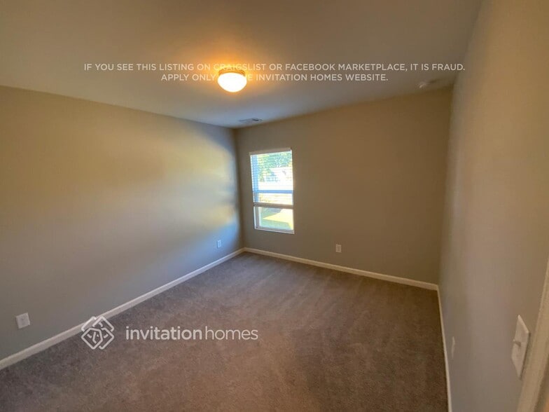 Building Photo - 4921 Fawnwood Dr