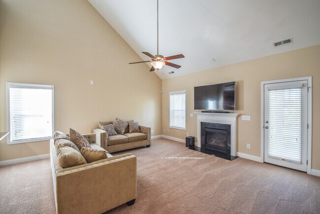 Building Photo - 67 Timber Skip Dr