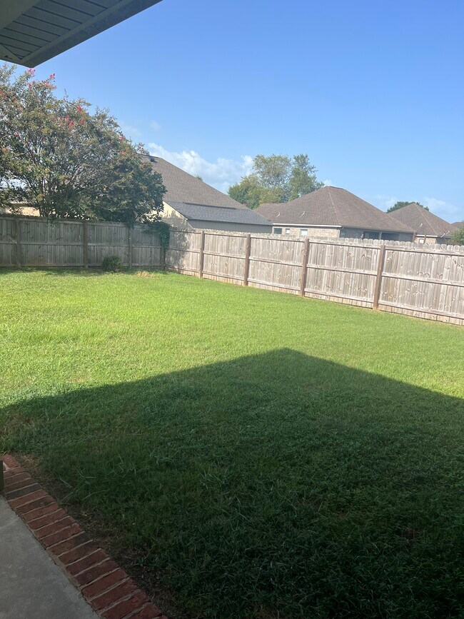 Back Yard 3 - 9255 Coles Ct