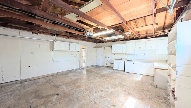 Building Photo - 3581 Cercis Way