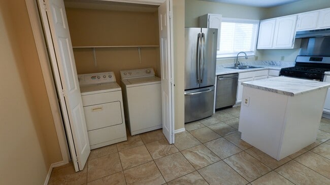 Building Photo - 6223 Avery Island Ave