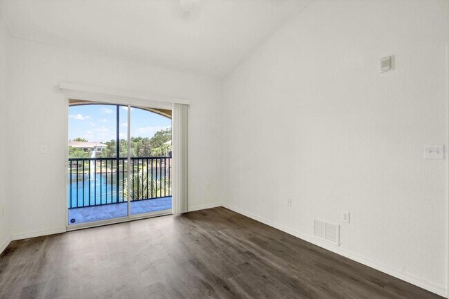 Building Photo - 10201 Courtney Palms Blvd