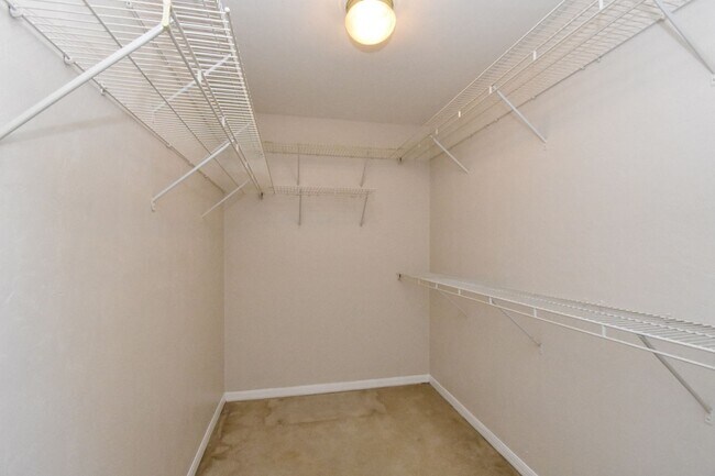 Building Photo - Spacious 4BR/3BA Home in Stillwind – Prime SW Gainesville Location