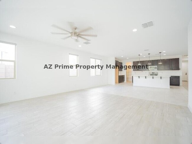 Building Photo - 16512 W Desert Ln