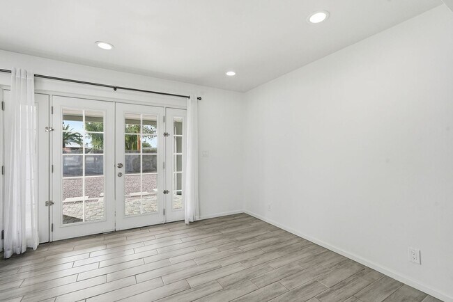 Building Photo - Pending/ Rented - Spacious 3-Bed, 2-Bath East Tucson Home with Large Yard & Open Layout