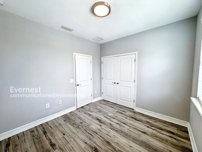 Building Photo - 28892 Perilli Pl