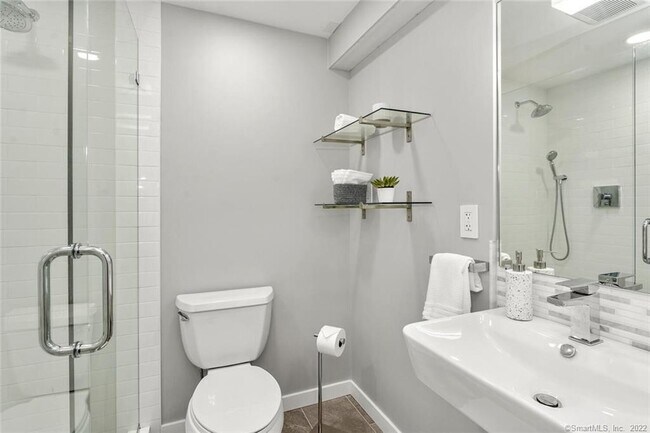 Building Photo - 50 Catoonah St