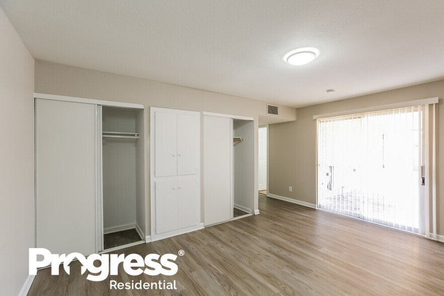 Building Photo - 6017 W Orange Dr