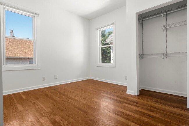 Building Photo - 768 Stratford Ave