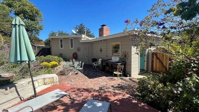 Building Photo - Mid Century Modern home in Monterey