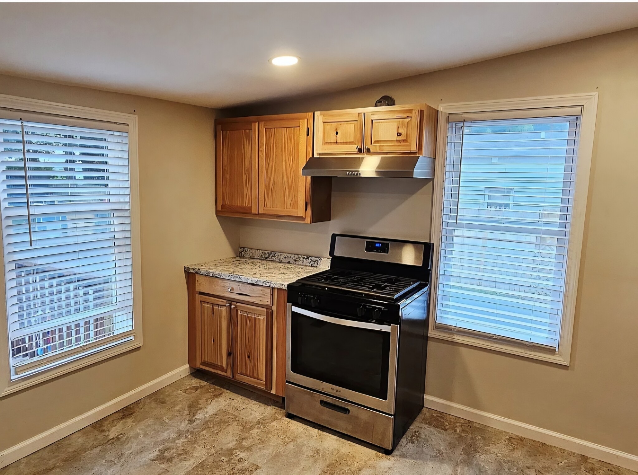 Kitchen - 57 Montcalm St