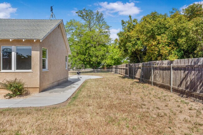 Building Photo - 4807 Foxenwood Ln