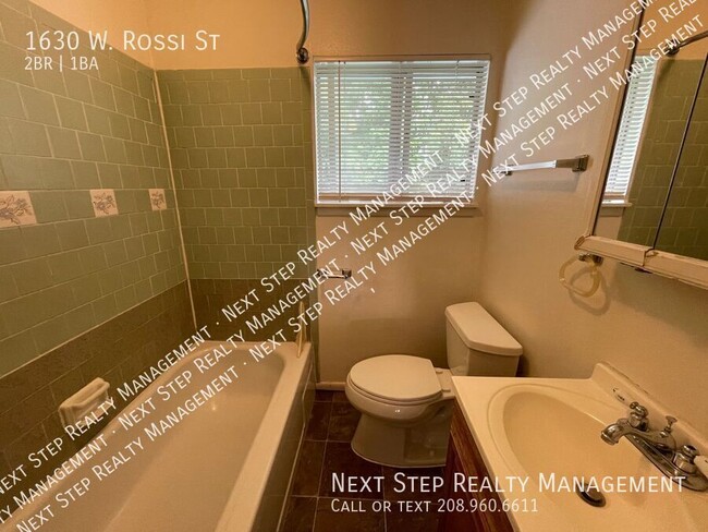 Building Photo - 1630 Rossi St
