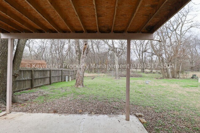 Building Photo - Beautifully Updated Home in Prime East Tulsa Location