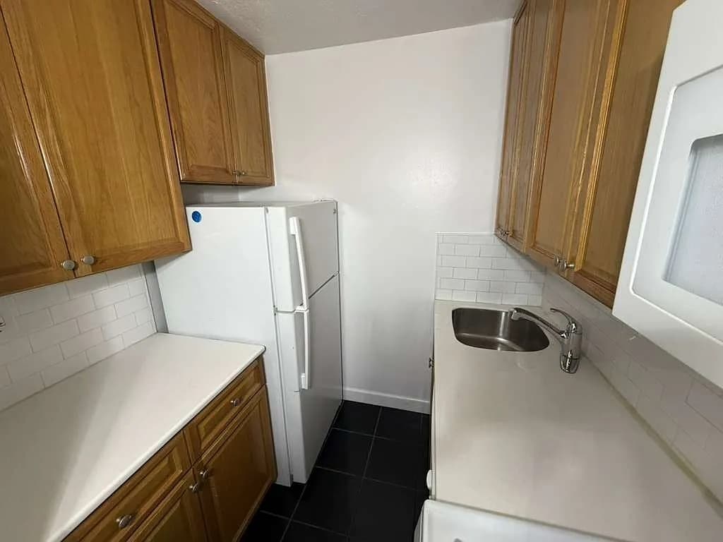 Building Photo - 83-33 118th St