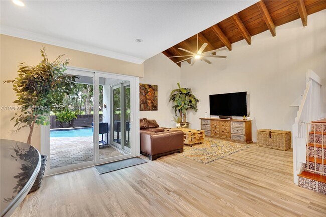 Building Photo - 1610 W Sandpiper Cir