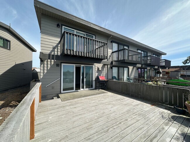Building Photo - 4038 Mayne Ln