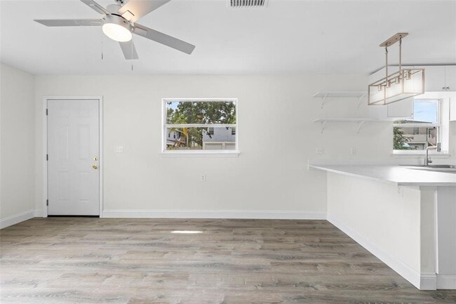Building Photo - 6708 S Juanita St