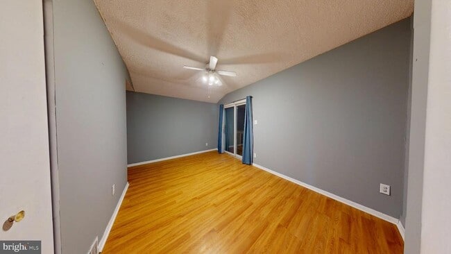 Building Photo - 669 N Henderson Rd