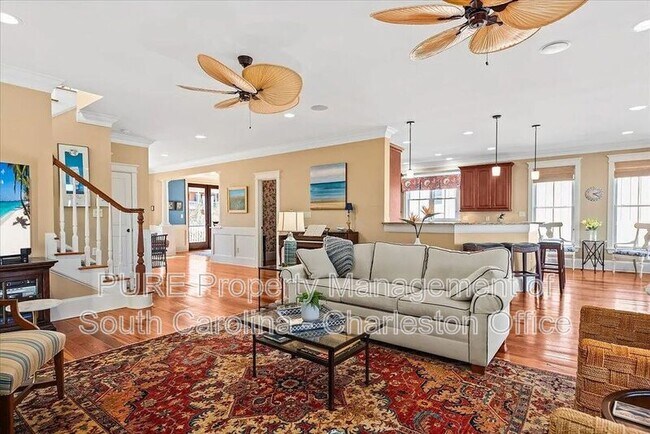 Building Photo - 1597 Rivertowne Country Club Dr