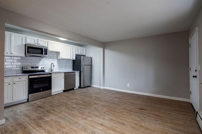 Building Photo - 2843 Cypress Way