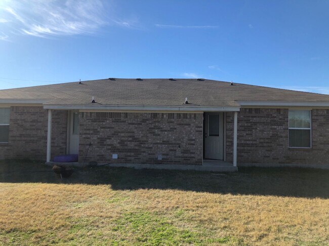 Building Photo - 403 Justin Ln