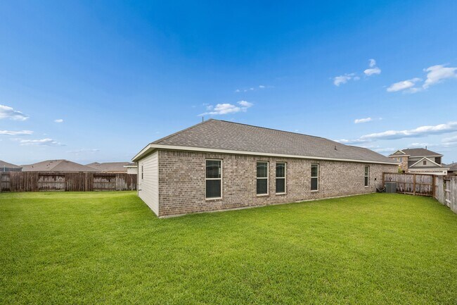 Building Photo - 10902 Bonfire Trl