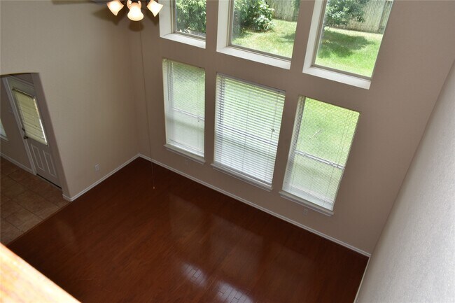 Building Photo - 26307 Meadow Dawn Ln