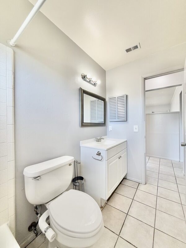 Building Photo - 4808 21st St W