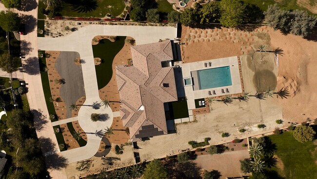 Building Photo - 80805 Vista Bonita Trail