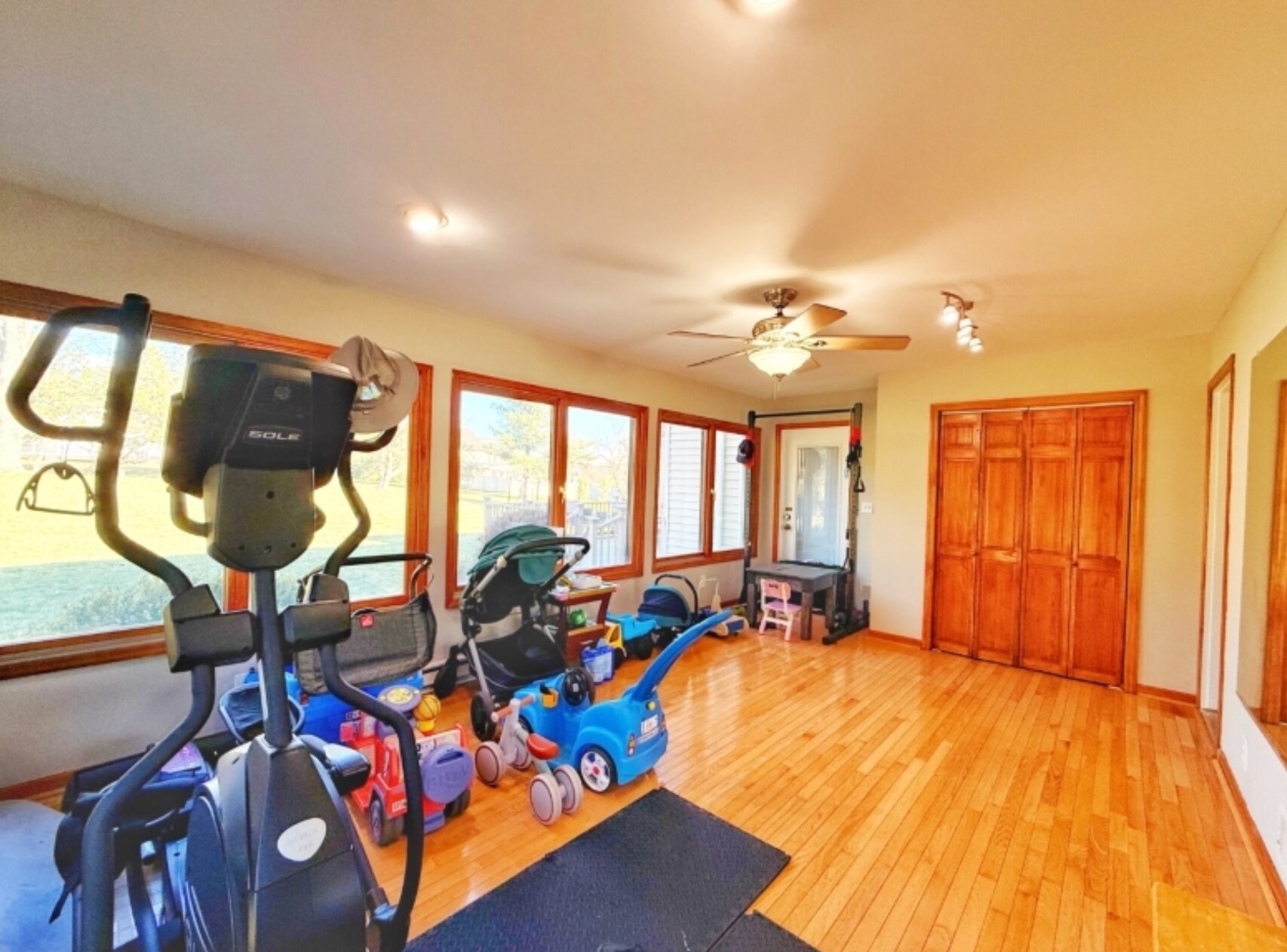 Building Photo - 592 Cabot Hill Rd