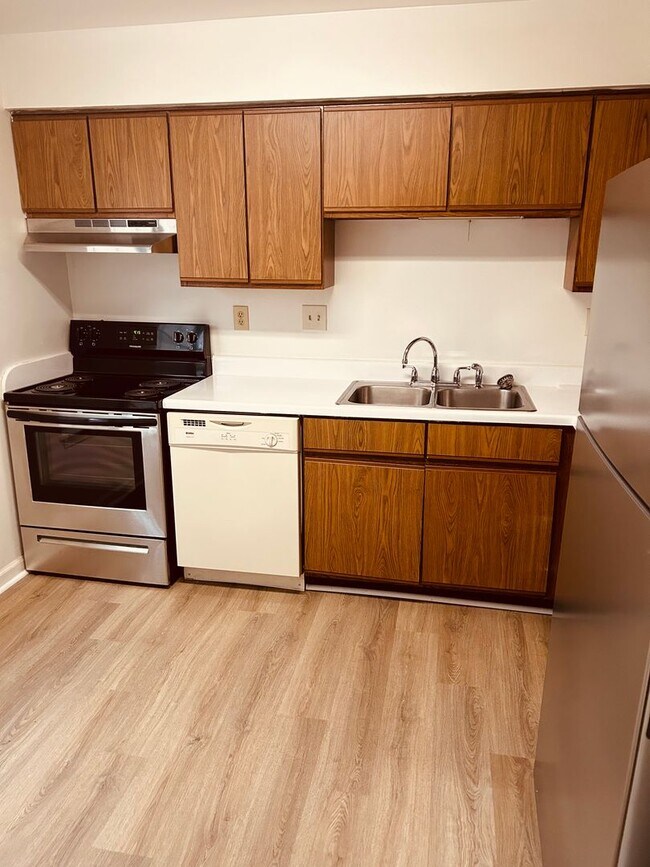 Building Photo - Location, Community, Quality Living. It St...