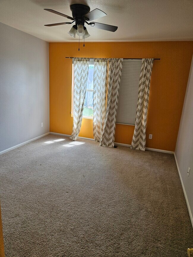 Building Photo - 2353 Aral Dr