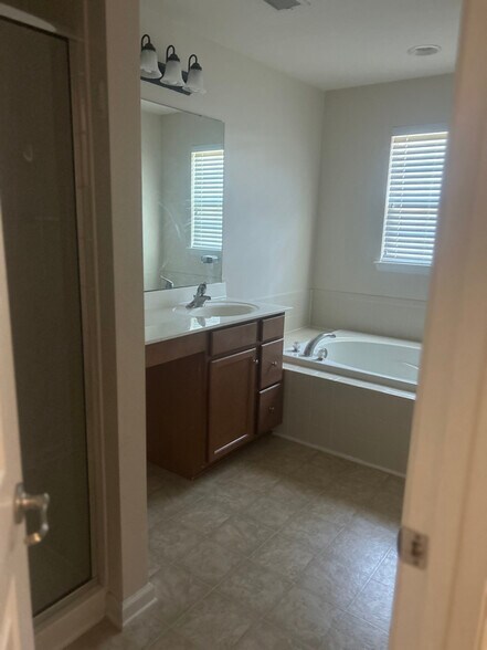 Building Photo - 9341 Alice McGinn Drive