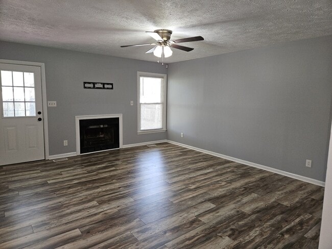 Building Photo - 1591 Hazelcrest Dr