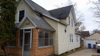 Building Photo - 522 Quimby St NE