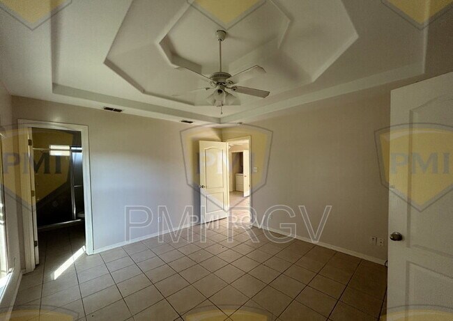 Building Photo - 604 Horizon Peak