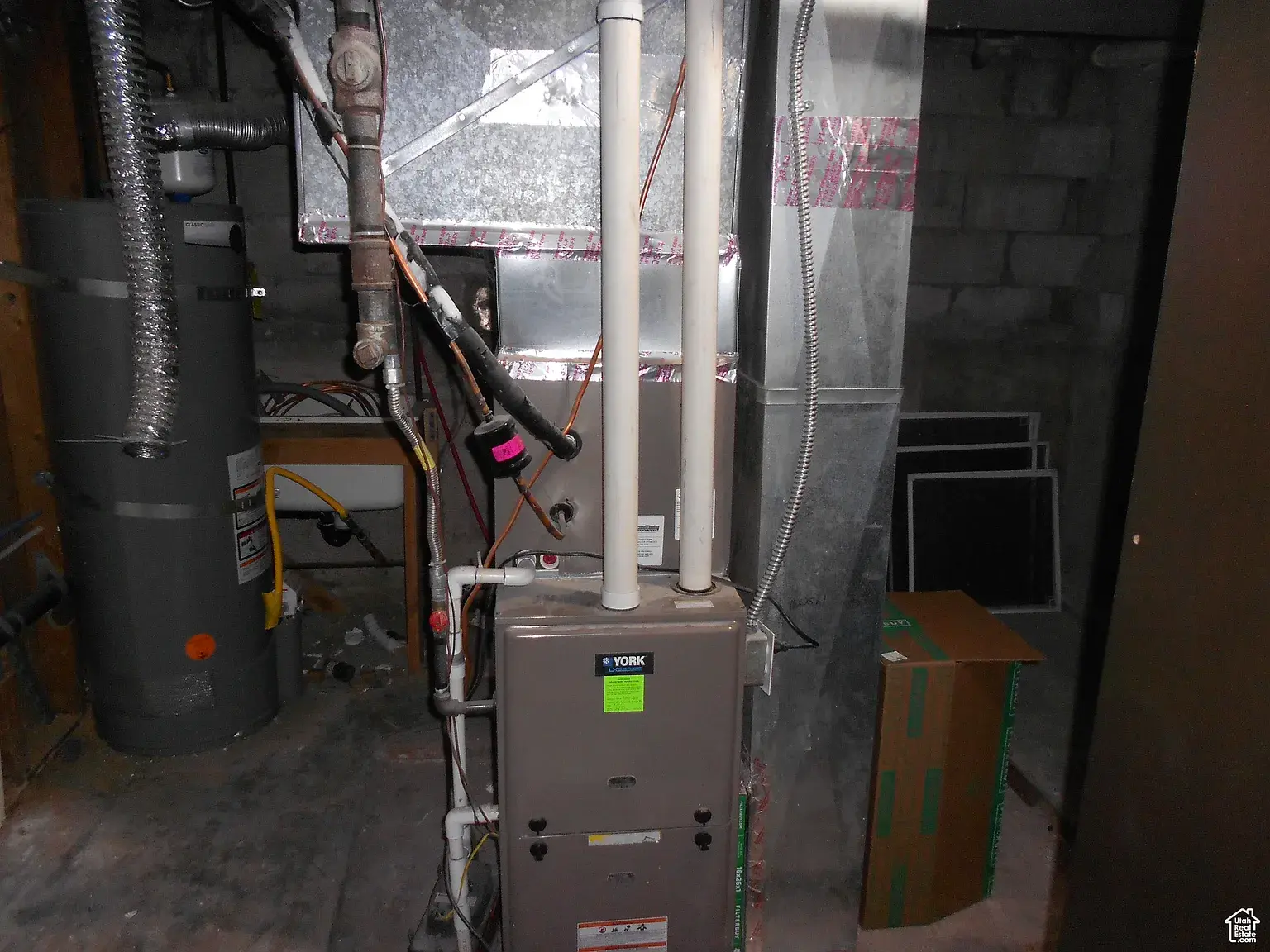 Building Photo - 860 N 800 W
