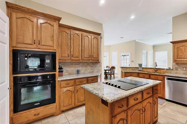 Building Photo - 6916 Arvida Dr
