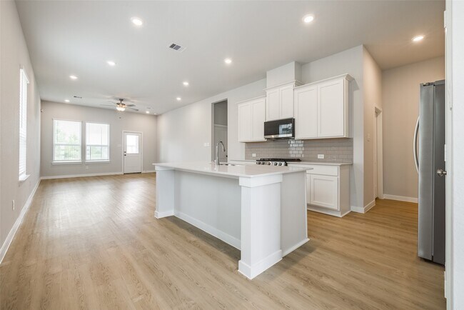 Building Photo - 12534 Nueces River Dr