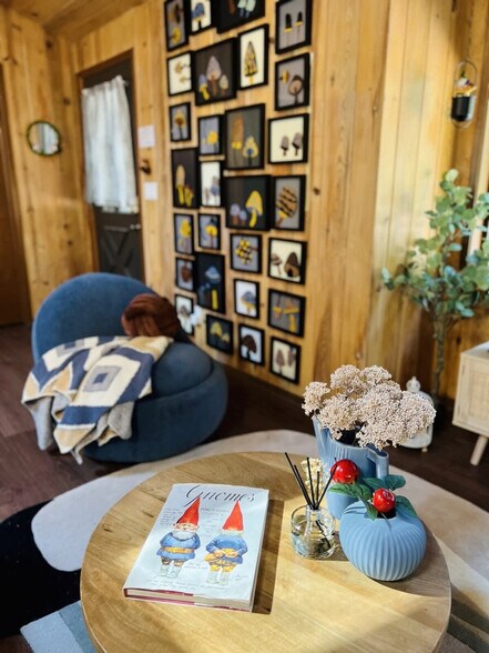 Building Photo - 26928 WA-525