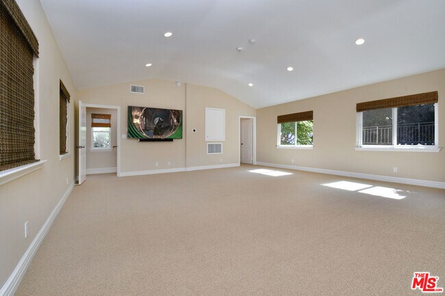 Building Photo - 12207 Cantura St