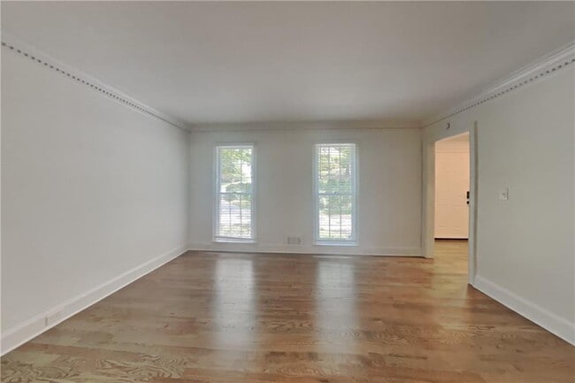 Building Photo - 5340 Bannergate Dr