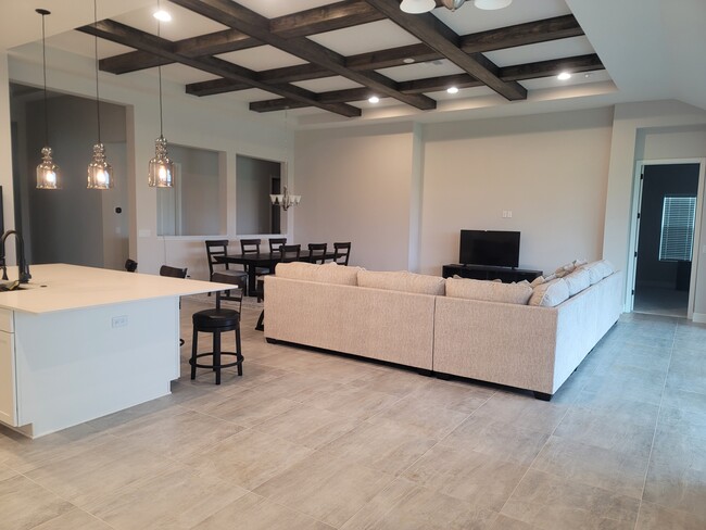 Building Photo - 10989 Rustic Timber Lp
